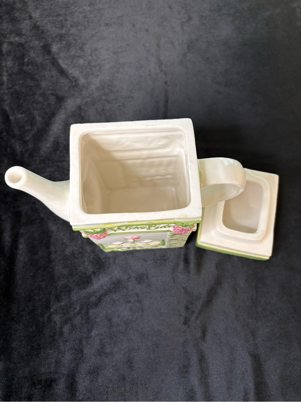 Wine Shop Ceramic Teapot in Green and Pink - Decorative Home Kitchen - Picture 6 of 8